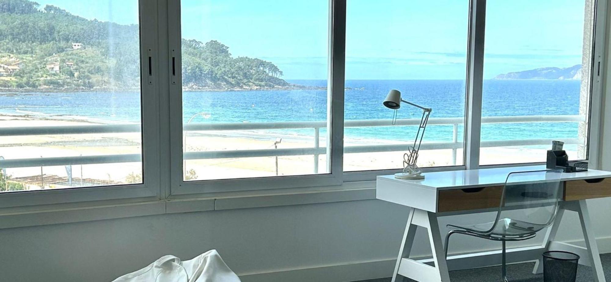 Amplio piso a pie de playa de Patos. Nigrán. Apartamento Exterior foto